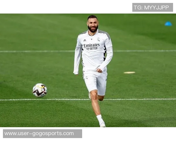 本泽马称赞齐达内执教能力并强调沙特联赛对顶级球员的需求